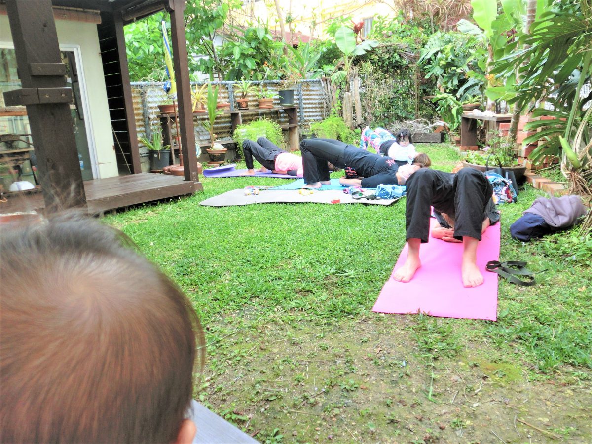 お庭YOGA